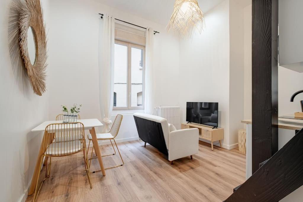 סן-אטיין  Le Boheme Superbe Loft Fonctionnel Et Central מראה חיצוני תמונה
